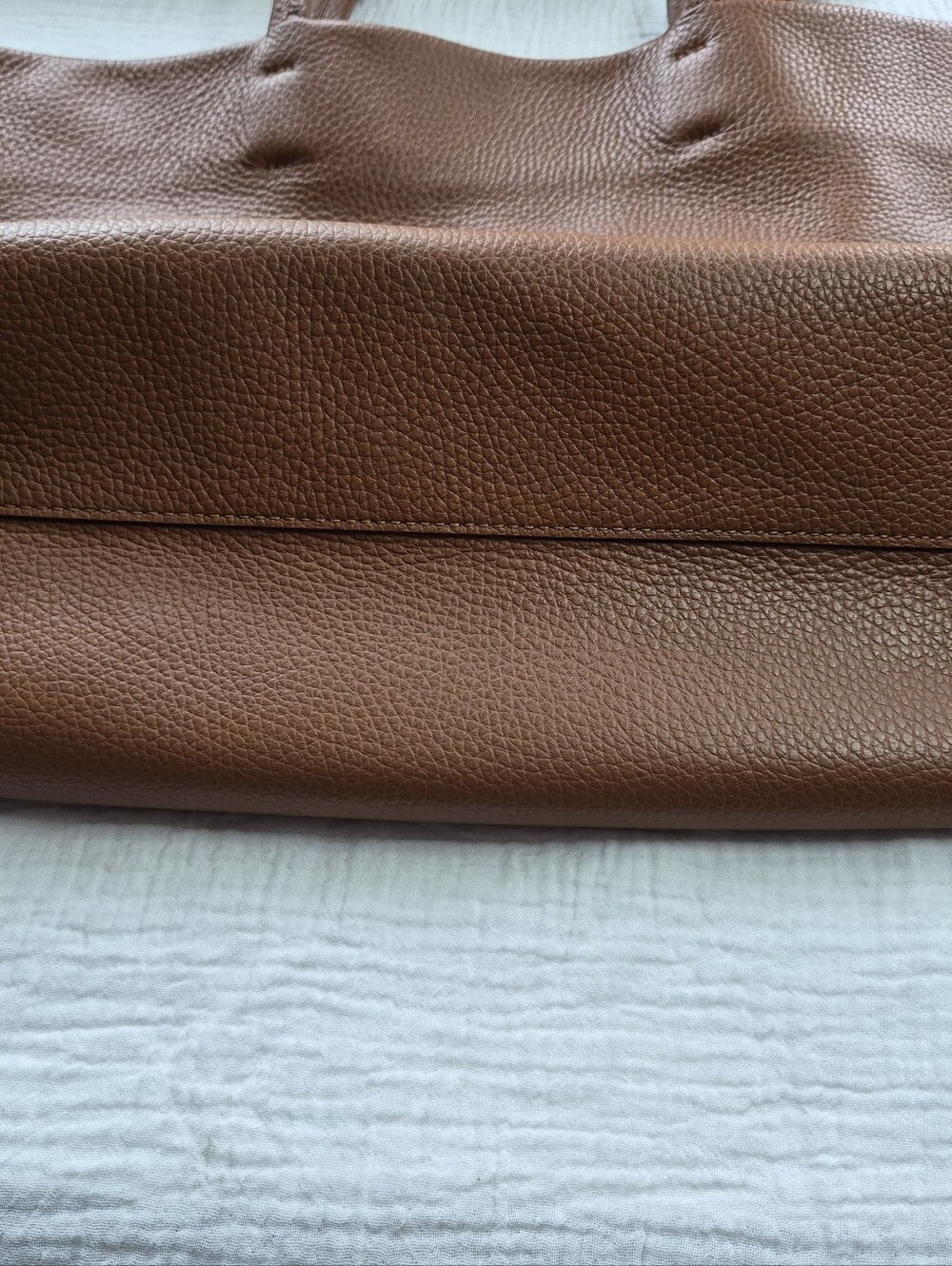 Cuyana Classic Open-Top Easy Tote Pebbled Leather Shoulder Bag, Caramel PO501582 - Picture 15 of 16